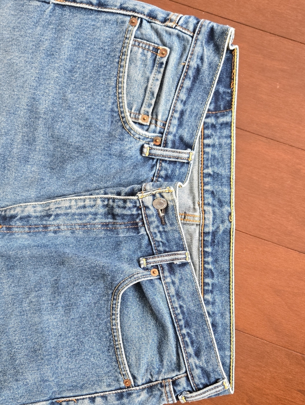 Levi Strauss 550 36x32 Made in Lesotho Blue Jeans Medium Wash. 2000s - Picture 4 of 9